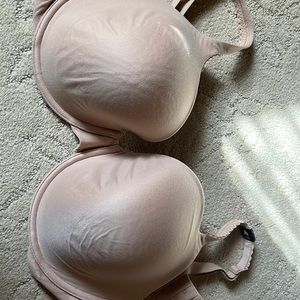 Victoria Secret Bra -38DD. NWT
